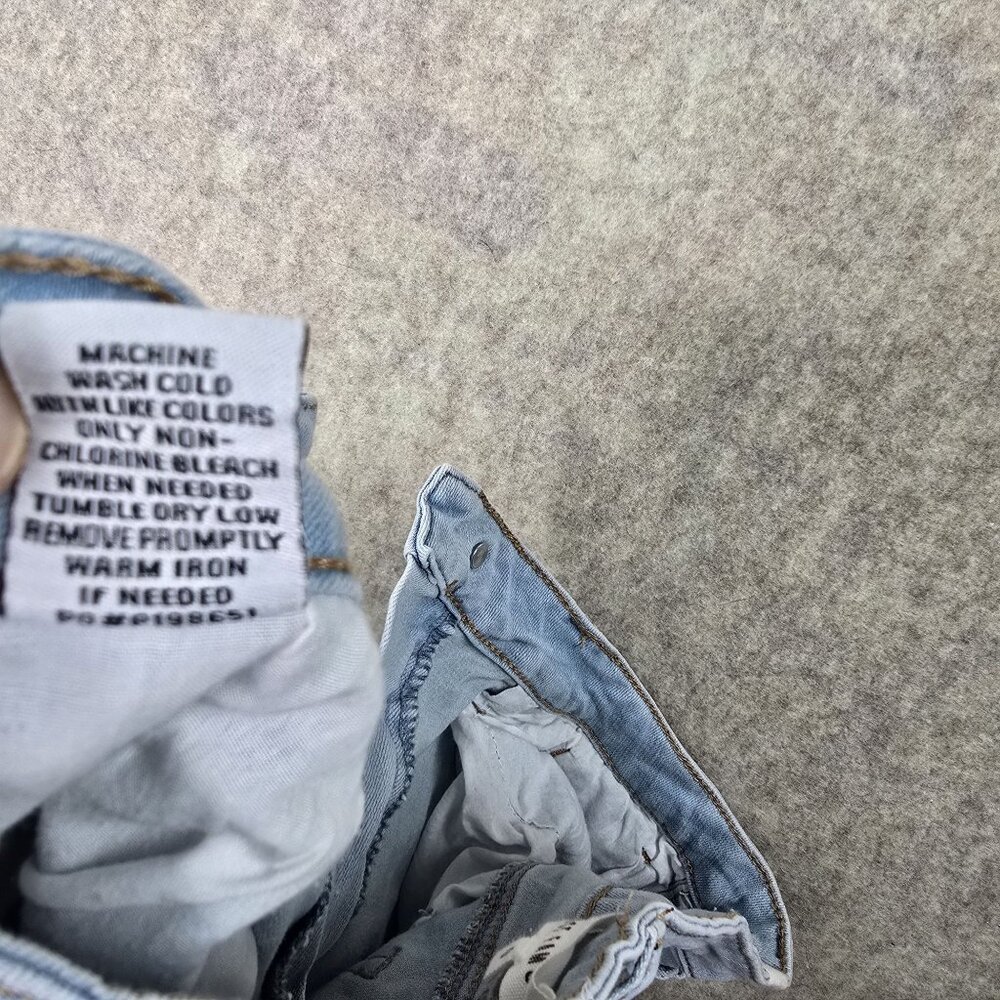 Almost Famous Light Blue Womens Distressed Flared Jeans Size 9 - Picture 7 of 9